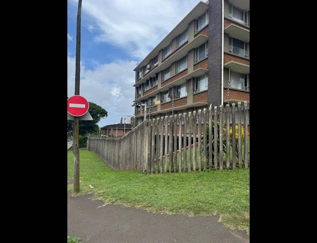 2 BEDROOM PROPERTY TO RENT IN ROSSBURGH